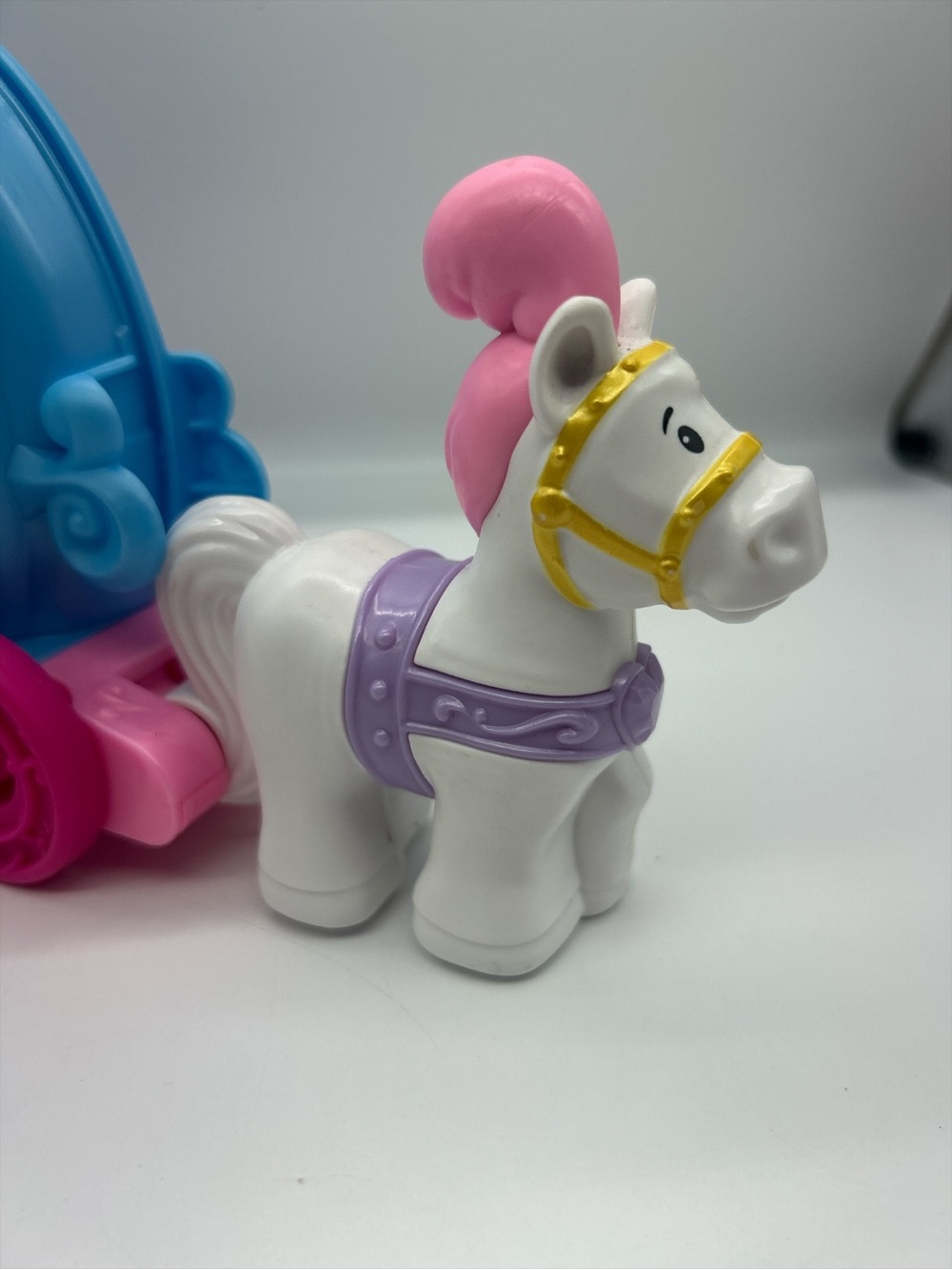 Fisher-Price Little People Disney Princess Cinderella’s Dancing Carriage Coach - Picture 12 of 13